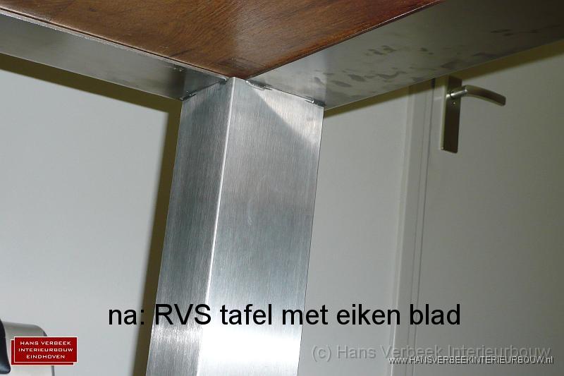 na RVS tafel eiken blad.JPG